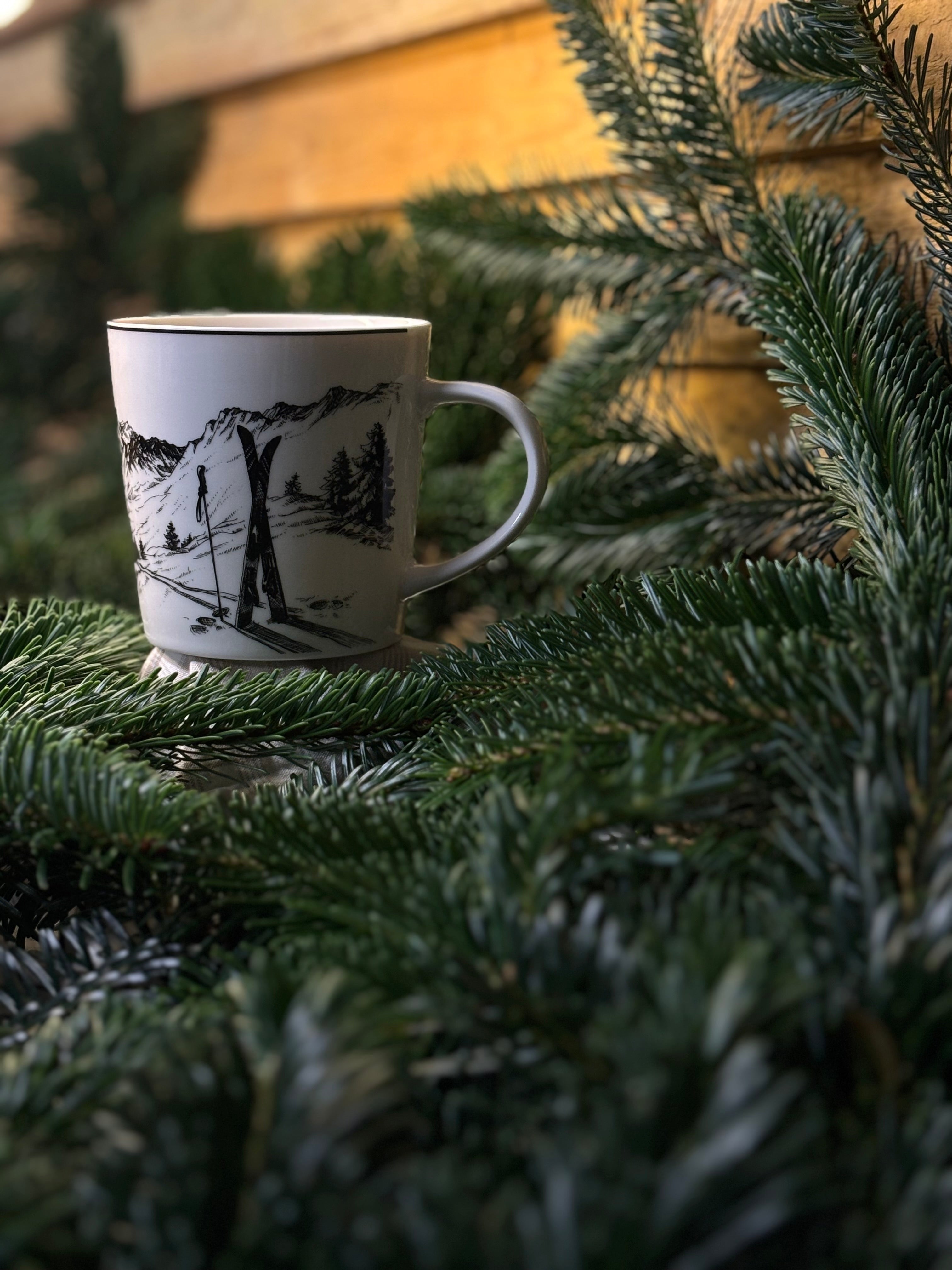 Tasse en porcelaine noir et blanc Courchevel