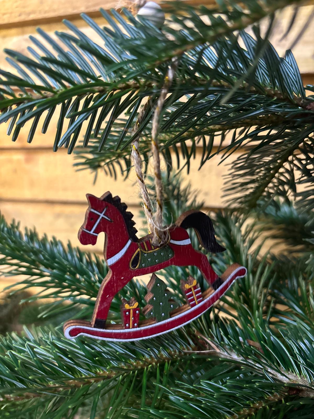 Cheval à bascule rouge