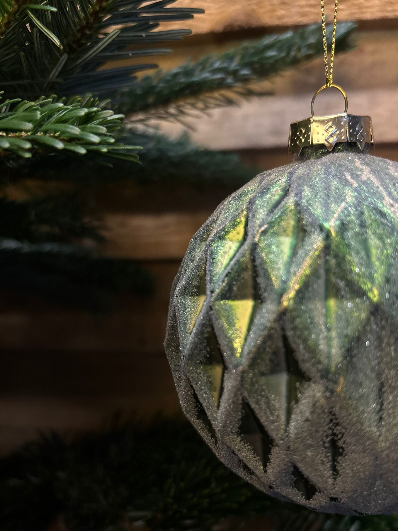 Boule de Noël en verre givré – Vert sapin losange