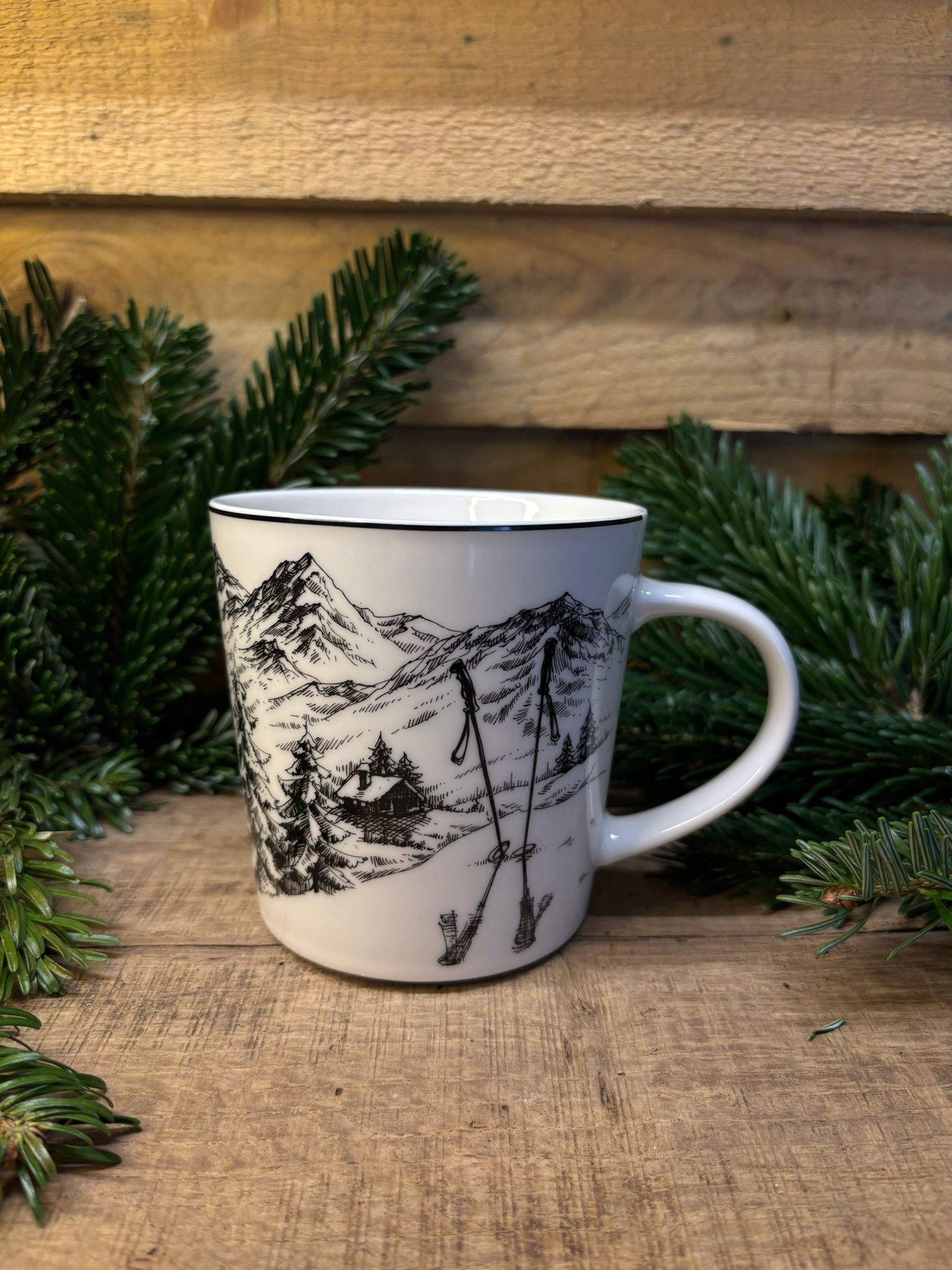 Tasse en porcelaine noir et blanc Chamonix