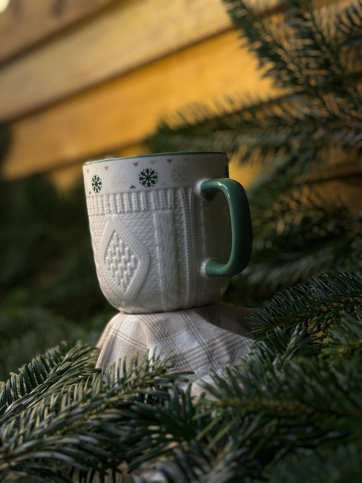Tasse en porcelaine avec motif tricot et flocon